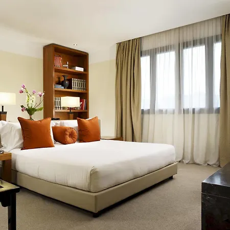 Szálloda Milan Suite Hotel