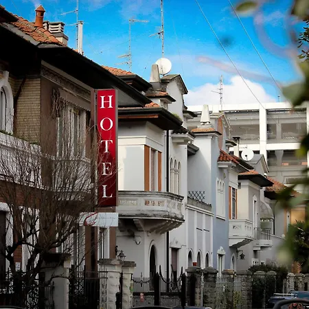 Rossovino Hotell 2*
