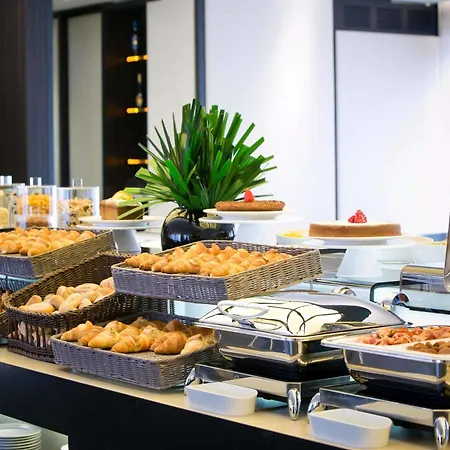 Starhotels Tourist Hotel