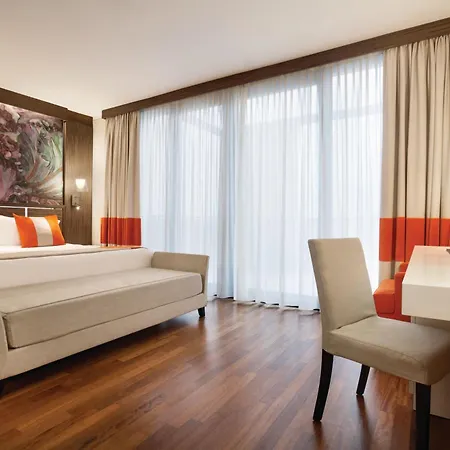 Ramada Plaza By Wyndham Hotel Milan