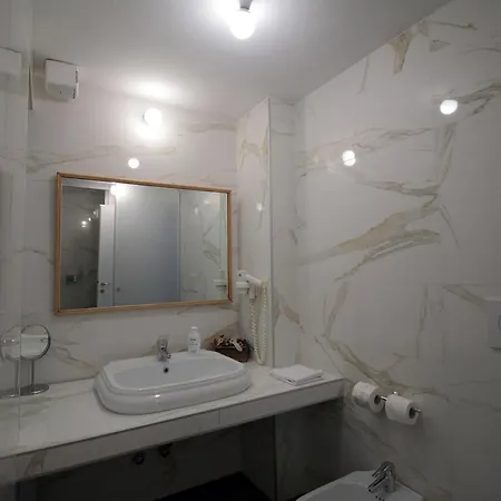 Antica Dei Mercanti 4* Milano