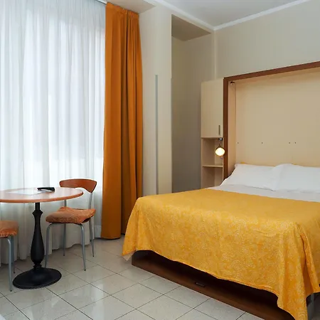 Apartahotel Navigli 4*