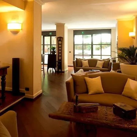 Hotel Townhouse 33 4*