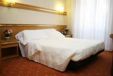 Hotel Just 4*