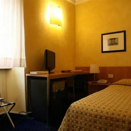 Otel Club 3*