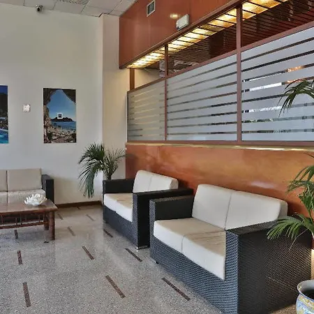 Unaway & Quark Due Apartmanhotel