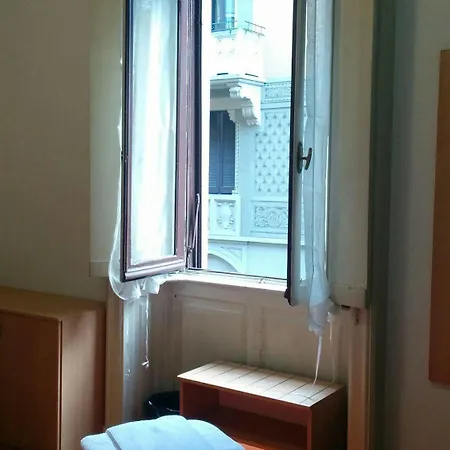 Ostello Adam's House *