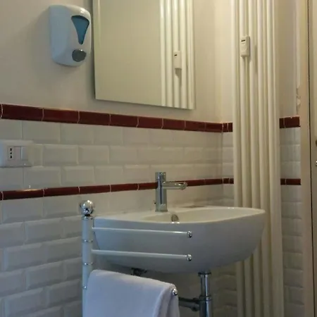 Adam's House Hostel