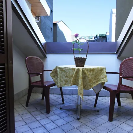 Lux Durante Otel Milano