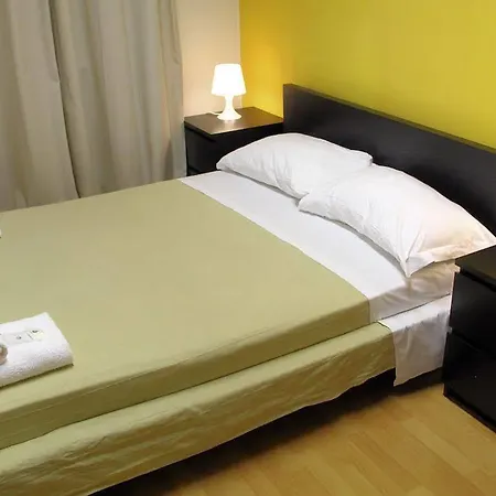 Guest house Pirelli 2*