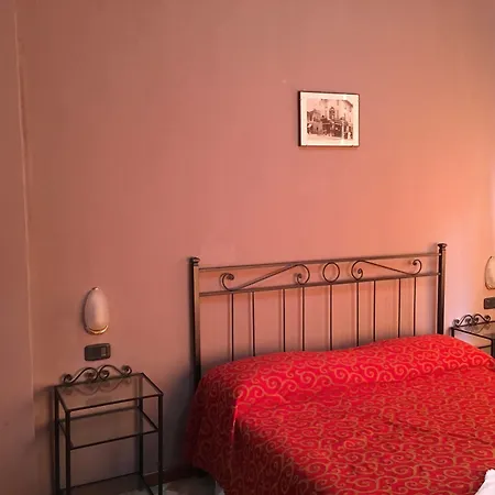 Vintage Hotel