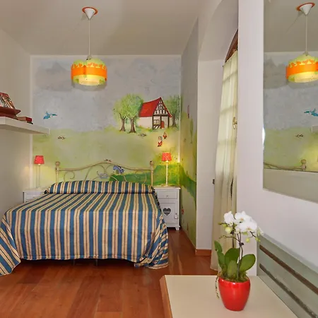 Cozy Apartments In The Center Of Milan Frühstückspension 3*
