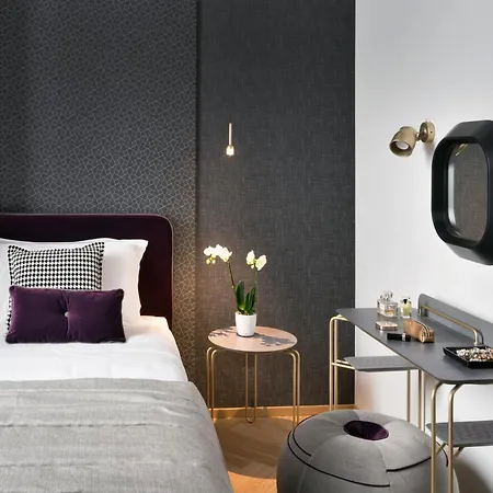 كونتي غيست آوز 4* ميلان