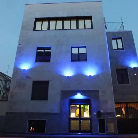 Hostel Atmos Luxe Navigli Milan