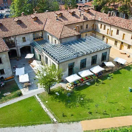 Un Posto A - All'interno Di Cascina Del 700 Auberge de jeunesse *