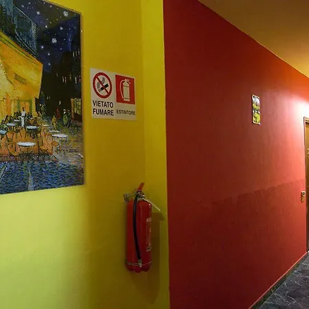 Hostel Milan City 3*