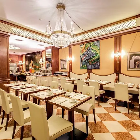 Romana 4* Milano