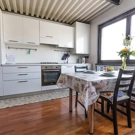 Porto Di Mare Subway Flat 아파트
