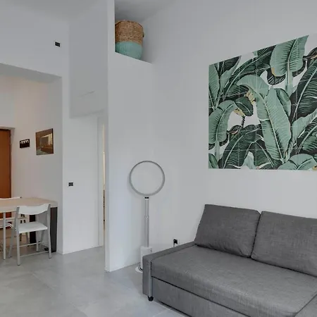 Amazing Modern Close Bocconi University Appartement *