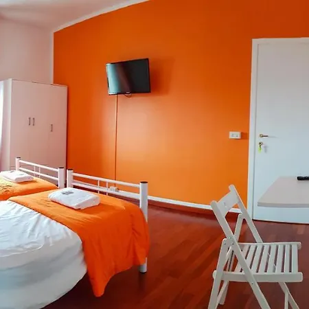 Foresteria Lombarda By Max Casa de hóspedes