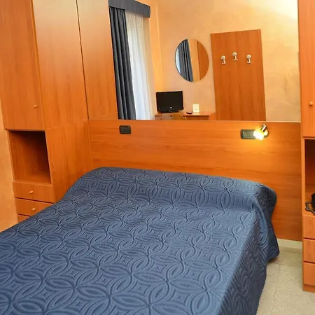 奥罗拉酒店 酒店