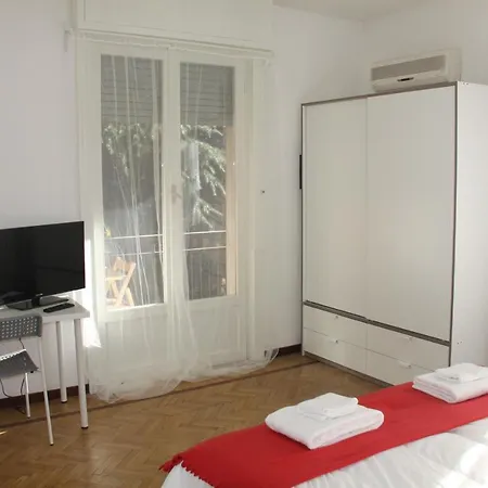 Lotus 5* Milano