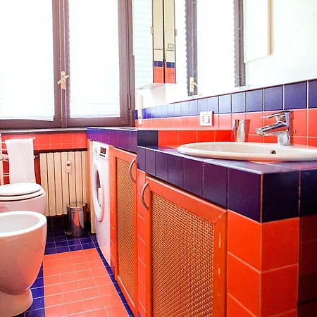 Loreto Subway Studio Apartment
