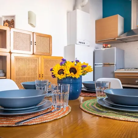 Navigli - Rentclass Tilda Апартаменты Милан
