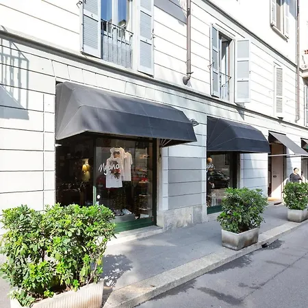Corso Vercelli Elegant Apartment Milan