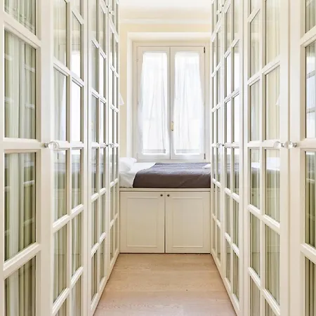 Corso Vercelli Elegant Apartment