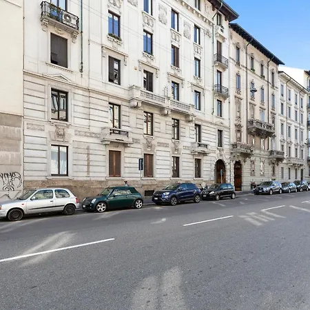 Corso Vercelli Elegant Apartamento *