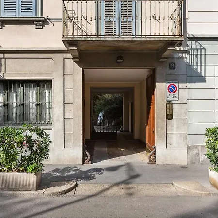 Corso Vercelli Elegant Milan