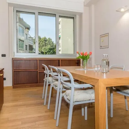 Altido Apt For 4 In The Centre Of * Milan