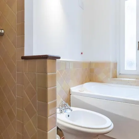 Italianway Bronzetti 11 * Milano