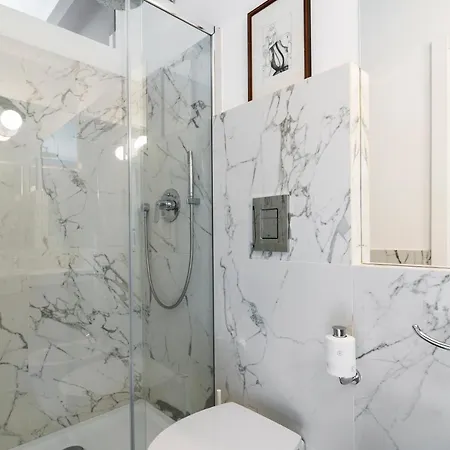 Apartment Senato Studio By Yoof Milan