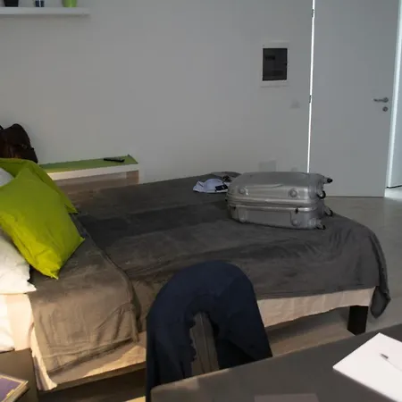 Warrest - Short Rent Semesterbostad