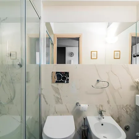 Duomo Apartament By Yoof アパート