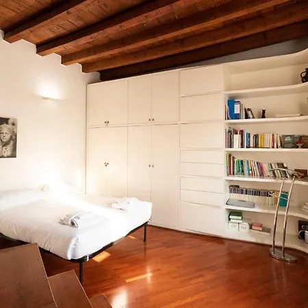 Anfiteatro In Brera *