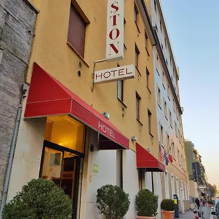 Hotel Boston 2*