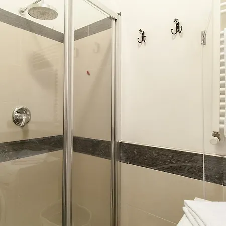 Vela Maison * Milan