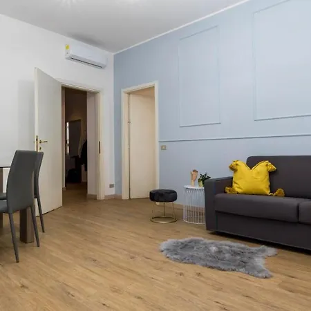 Appartamento Altido Austere Elegance *