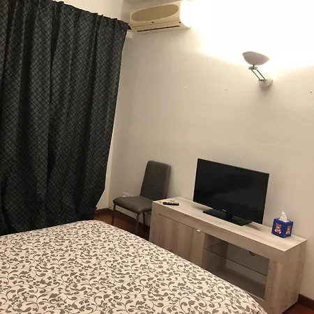 Central Deluxe *