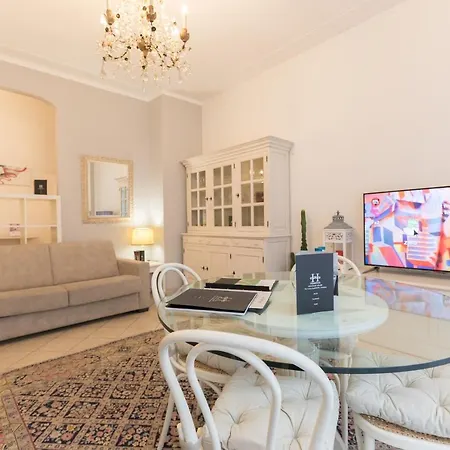 Hemeras Boutique Homes - Super Central Design Apartment