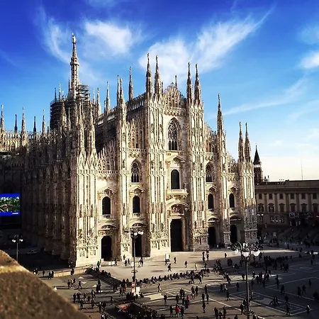 ホテル The Glamore Duomo ミラノ
