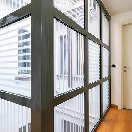 San Babila Penthouse Apartament *