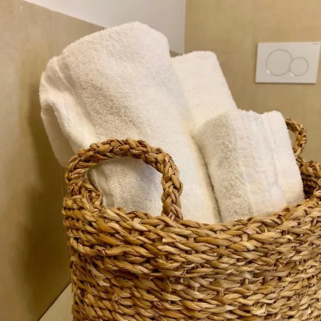 Nocleg ze śniadaniem Porta Ronca - B&b, & Apts Rho