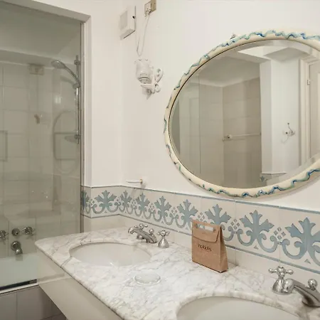 Conca - De Amicis Halldis Apartment *