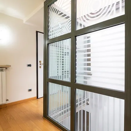 San Babila Penthouse * Mediolan