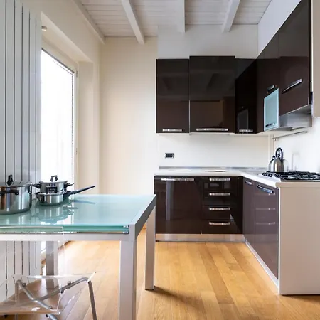 San Babila Penthouse * Mediolan