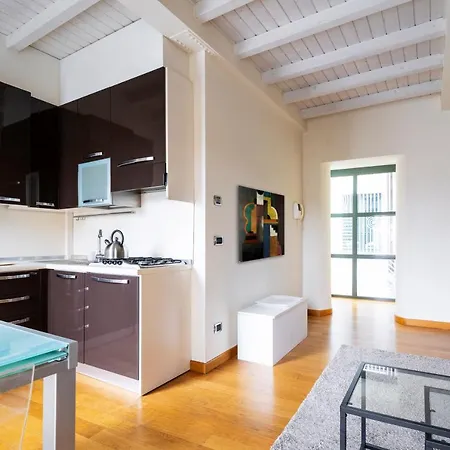 San Babila Penthouse Apartment Milan